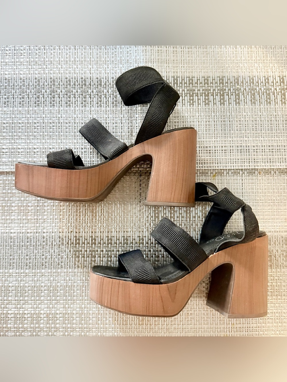 Wild Pair : Black Strap Platform Sandals with Wood-Effect Heel